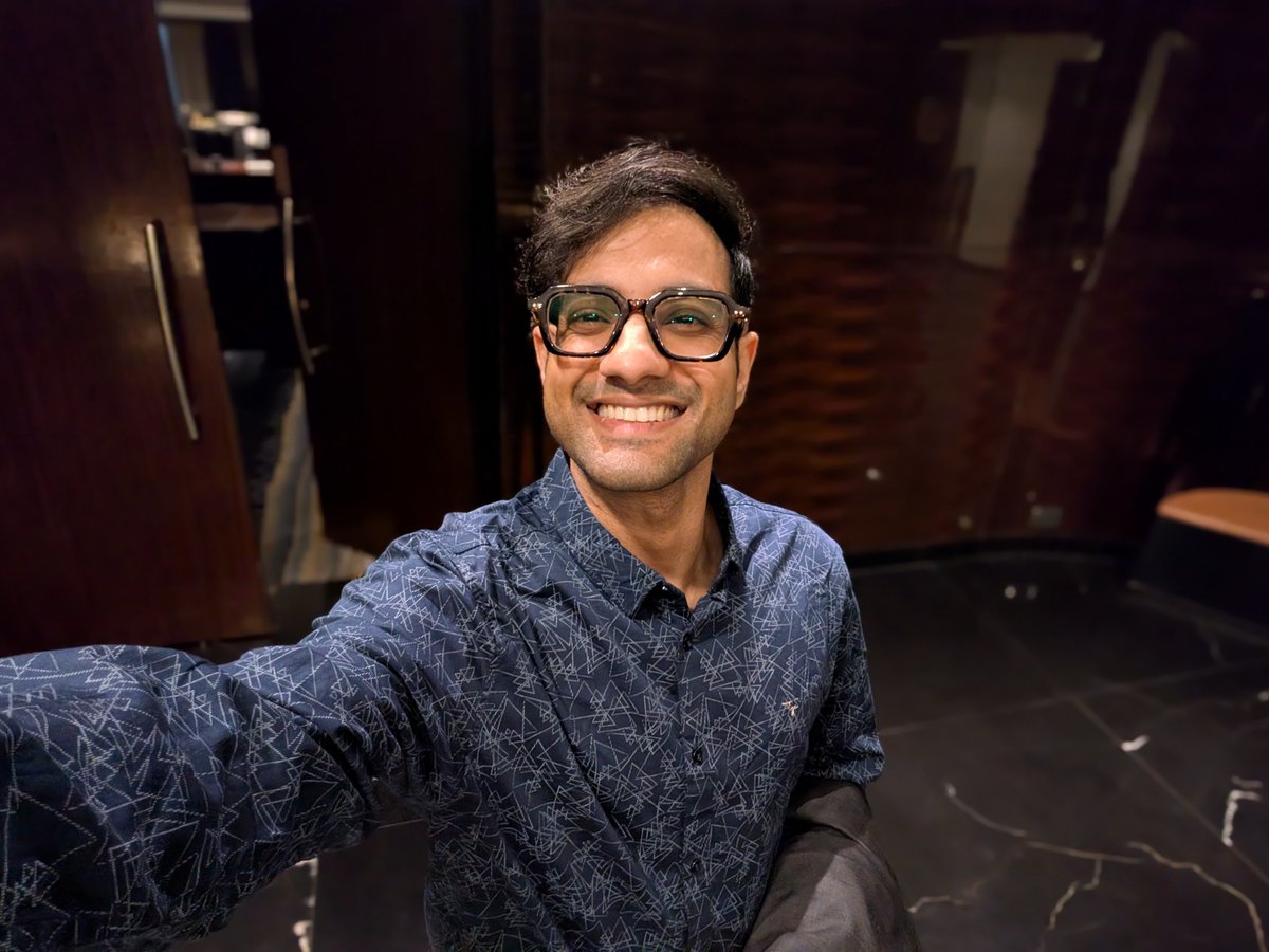 DanceWithChirag's tweet photo. Always work ready 😎
Work?
I mean dance 🕺
I mean music 🎹
I mean basically fun ready 🥰

#dancewithchirag #chiragaggarwal #gurugrace
                 https://t.co/zm3NIeOKWB https://t.co/ejIgQ9iZL5