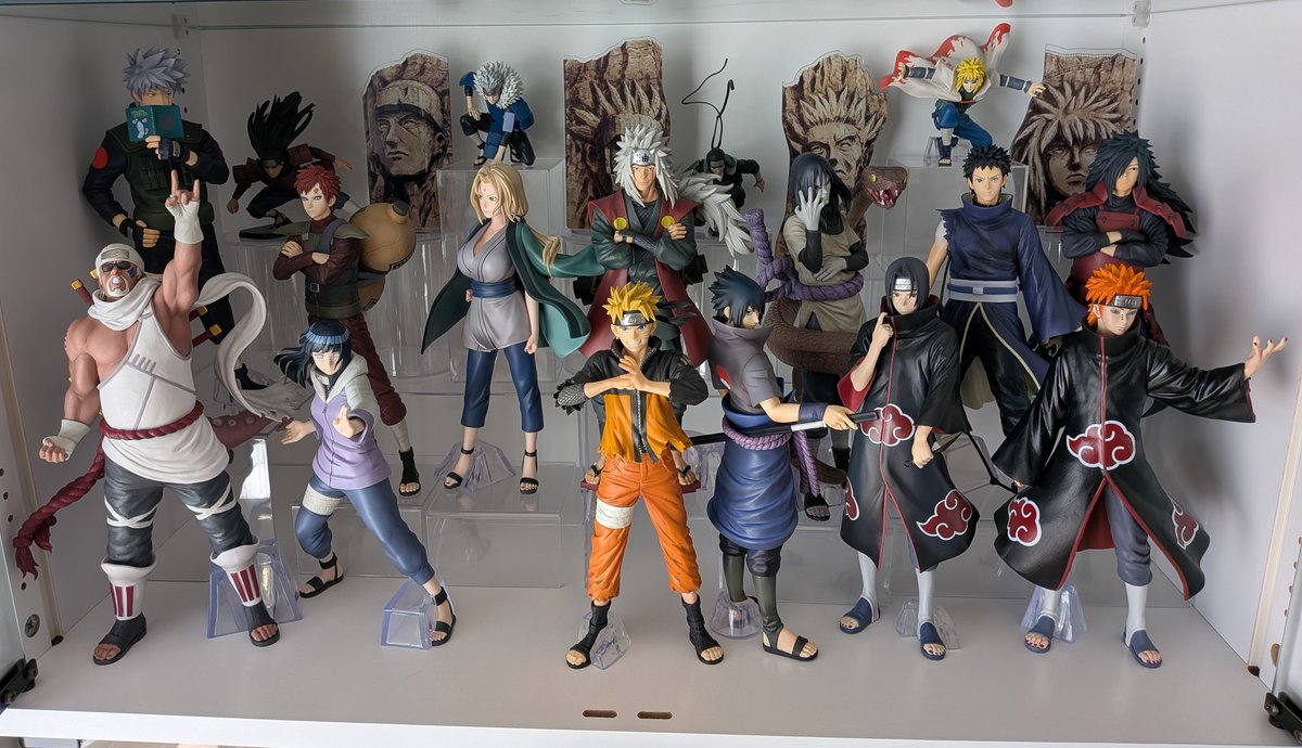 MASTERLIESで固めたディスプレイ、取り敢えず3月のサクラgrandistaを