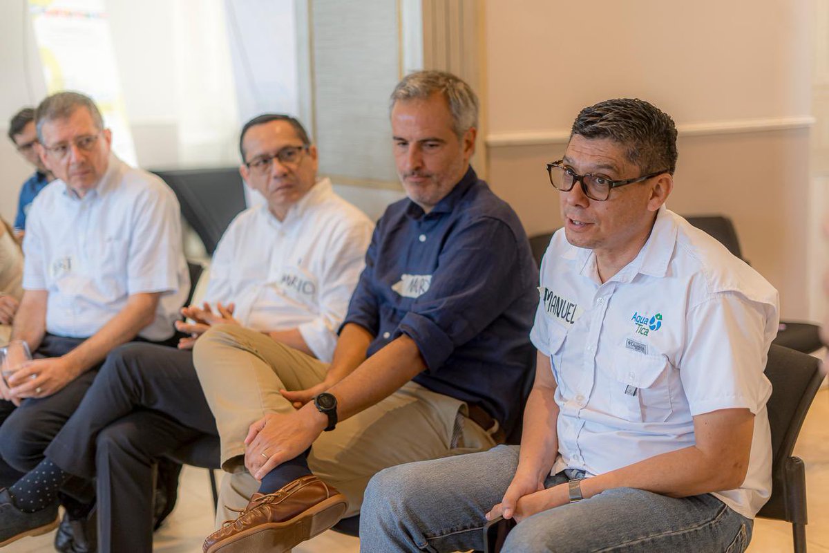 MarioLGarciaC's tweet photo. En el primer día del Encuentro Latinoamericano de Fondos de Agua que se desarrolla en Cartagena tuve el privilegio de compartir una enriquecedora jornada de trabajo con representantes de fondos de agua de 11 países de la región.

¡Seguimos avanzando! https://t.co/xr1n7A24yr