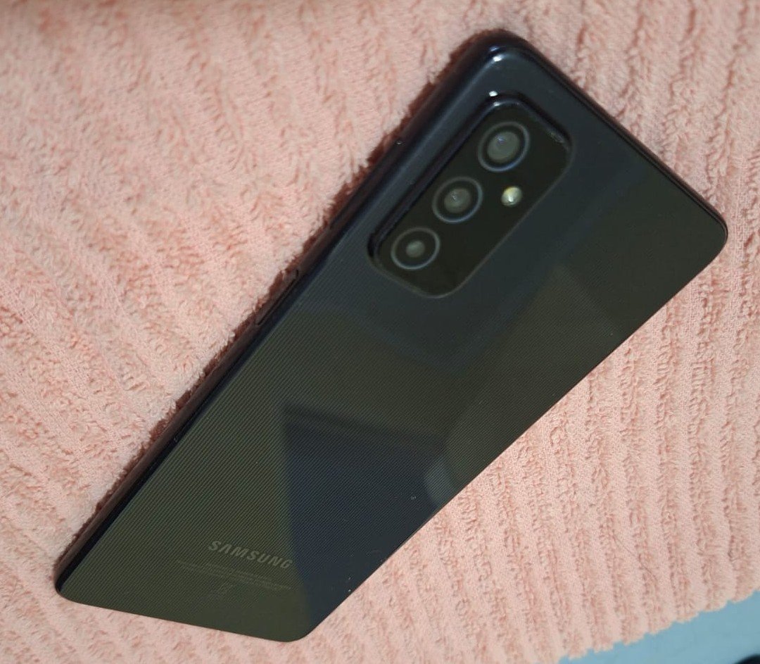 rubievalyr's tweet photo. ⚠️ VENDO! ⚠️

Samsung galaxy M52 5G  preto 128G excelente estado, acompanha capinhas e carregador original. 

R$900. (Aceito propostas) 

Apenas para São Paulo capital. 
Entrego em mãos no Metrô (preferencialmente linha 2 Verde) https://t.co/2INYLhJItM
