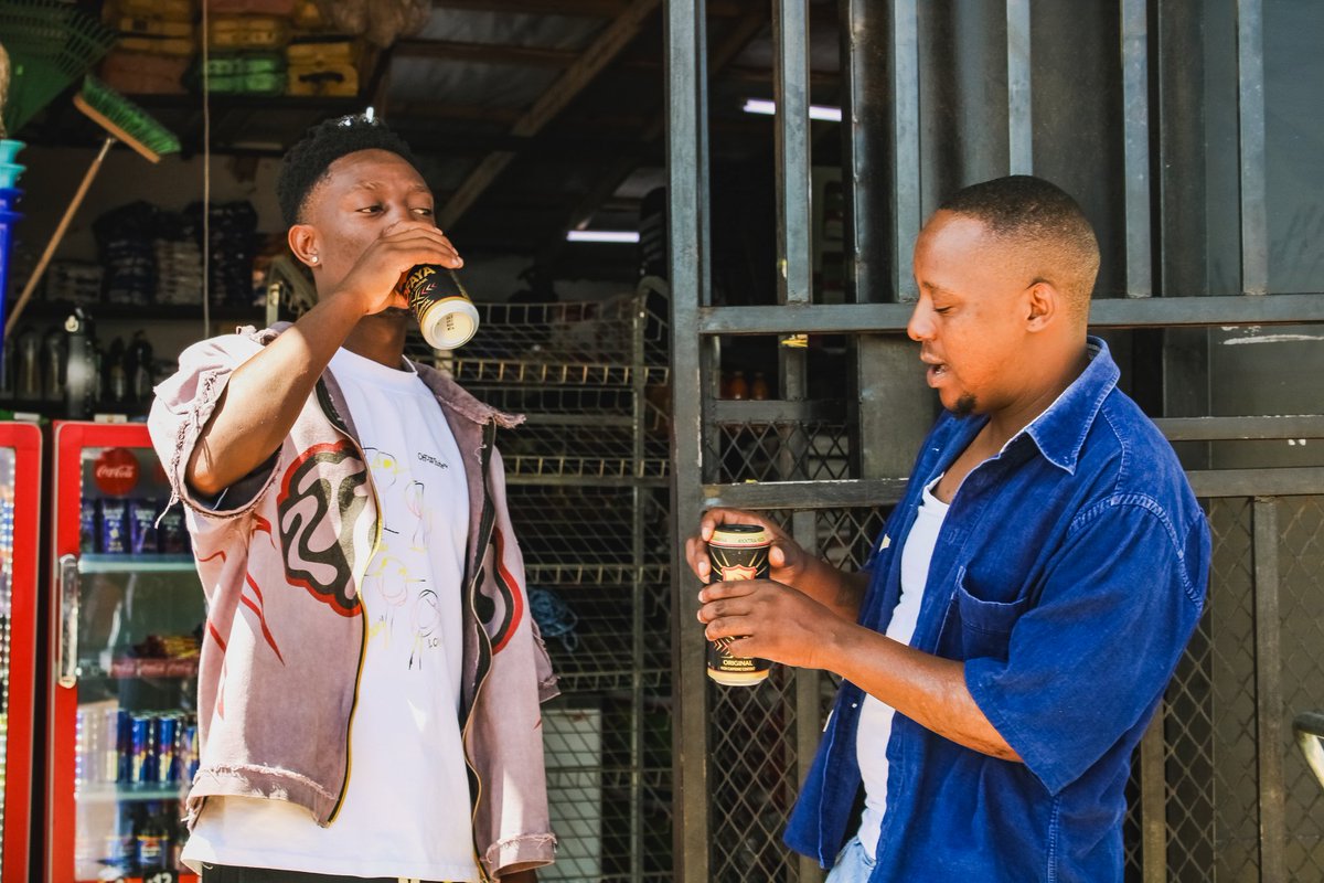 BafanaBaMaths's tweet photo. Do you know these boys? ๐๐คค๐ Baie Gevaarlik these two 2๏ธโฃ ๐ง๐ฟ ๐ป ๐คพ๐ฟ Apparently Friday they drop a movie on YouTube ๐น๐ฝ๏ธ ๐
BTS Imagery by @_theclimbup ๐๐ง๐ฝ๐ธ
#PickUpThePhone #Visualizer #Mofaya #sahiphop #saRnb #kasiflavor https://t.co/6p4LuQrRd8