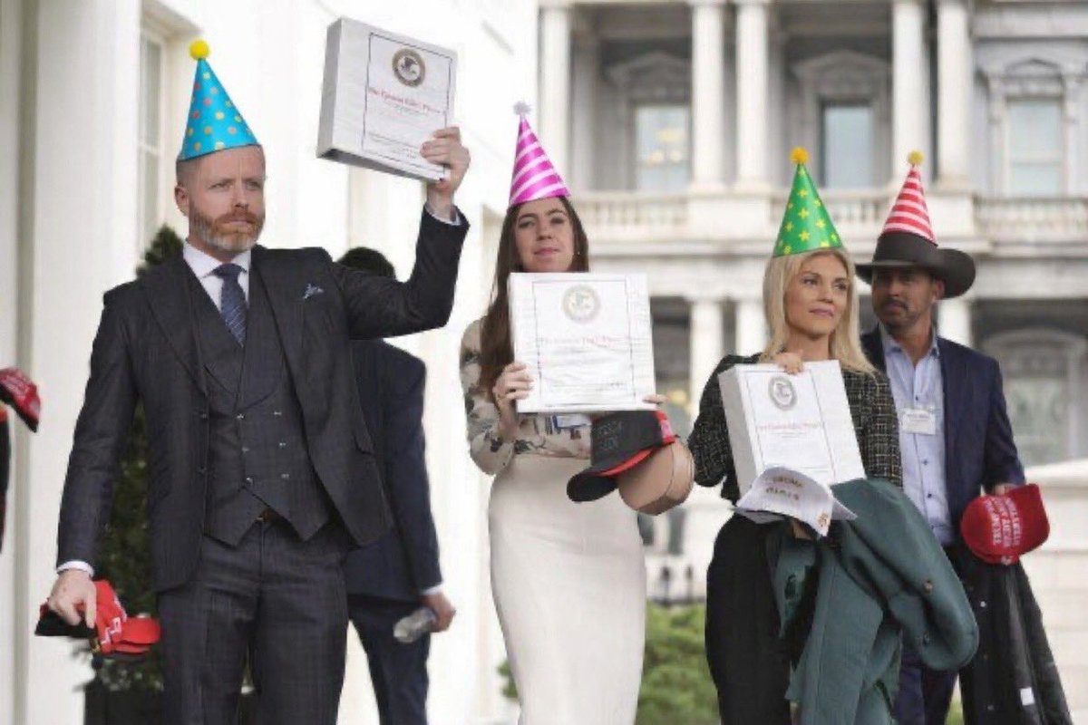 3YearLetterman's tweet image. Today we gather to remember one of the truly great days in American history

Happy ONE YEAR Anniversary to those who celebrate!