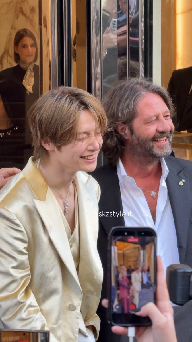 HYJ97s's tweet photo. and it's always an italian high brand family who adopt a stray kid https://t.co/PSGWUBbVCh