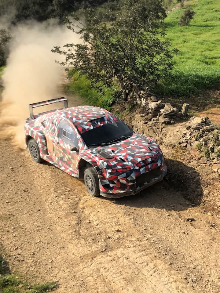 RallyeSport's tweet photo. Premières images de la Toyota WRC27 en essais au Portugal #WRC 

Photos : Marcio Pereira https://t.co/JLDMR9ejMn