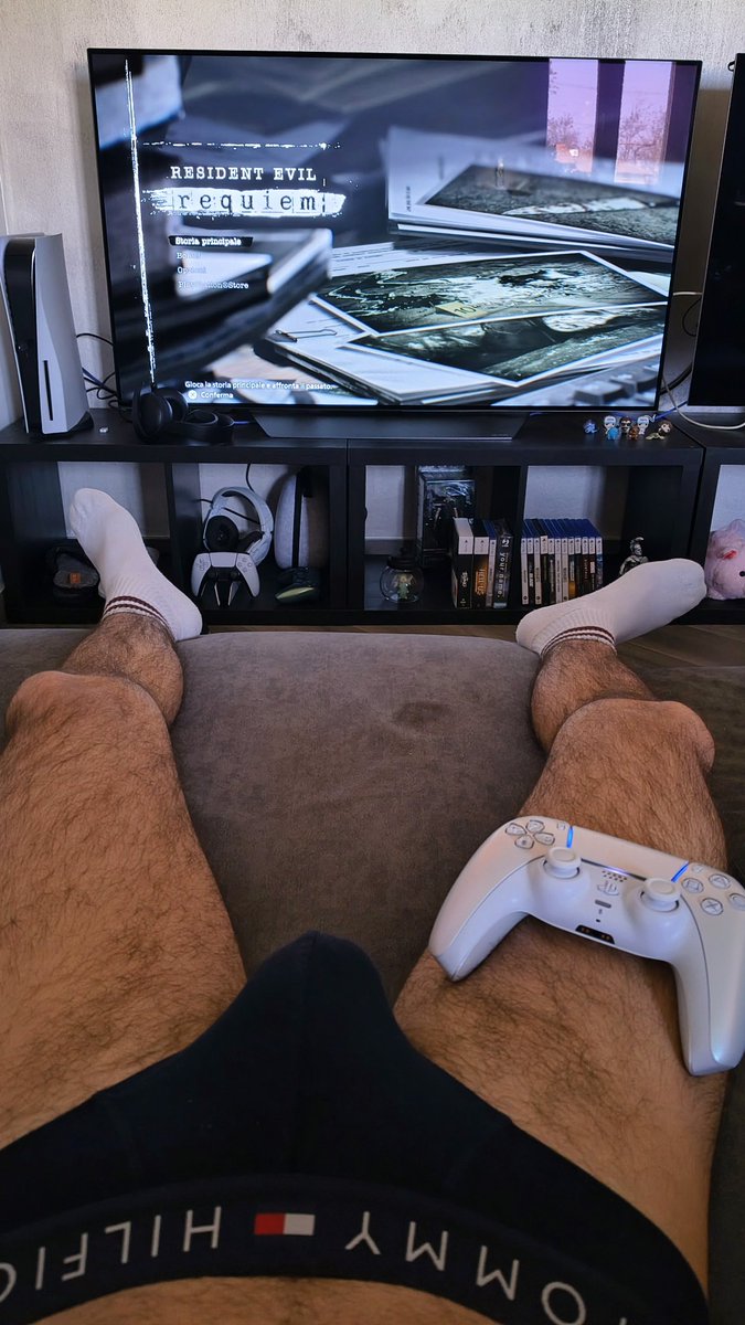 Day off significa solo una cosa: nerdare su Resident Evil Requiem. 😍