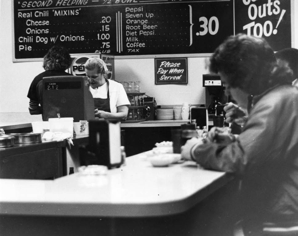 MarquetteU's tweet photo. In honor of National Chili Day, we’re taking a look back at the iconic Real Chili on campus! 🌶️

When was the last time you ate at Real Chili?🍝 https://t.co/oa0fNow5V6