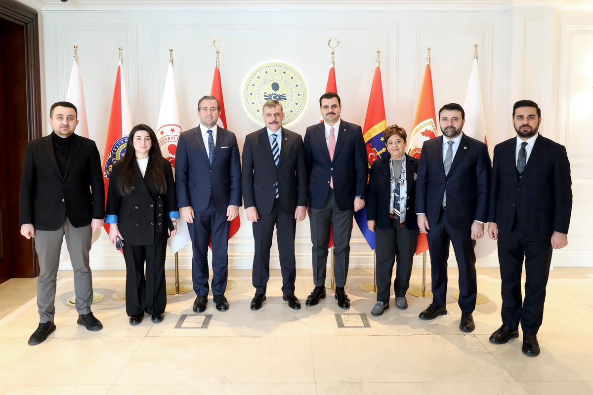 ysndursun's tweet photo. İçişleri Bakanımız Sayın @miamustafacftci’yi makamında ziyaret ederek "hayırlı olsun" dileklerimizi ilettik. 

Değerli Bakanımıza görevinde üstün başarılar diliyoruz. 🇹🇷 https://t.co/9dGMKADXkY