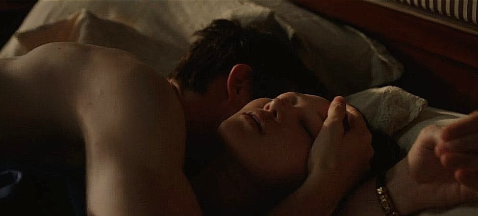benophieslove's tweet photo. he’s soooo clingy. he literally cannot breathe without her 😭 https://t.co/qOGJEqIxbs