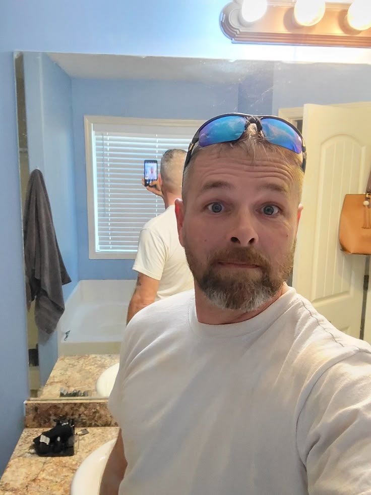 EwaldFollin's tweet photo. Working on the other side of the house 🏠. https://t.co/YjN5qXzskP