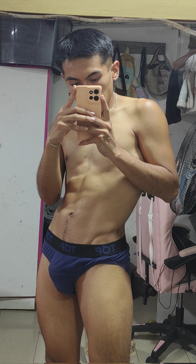 twink_69_'s tweet photo. Unas ganas de todo menos de esta calor 🥵 🥵 kla.
🔄Rt &amp; MG 💟
.
.
.
.
#gay #gayphoto #gaychile #GayIndonesia #Therian #chile https://t.co/M7PLPwwIe5