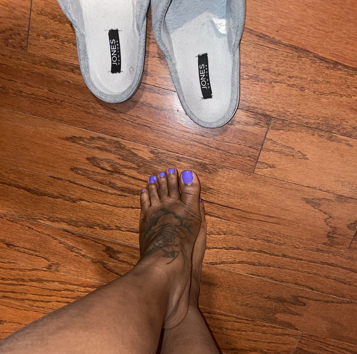 MsPrettyFoot_'s tweet photo. https://t.co/xzErybhqY5