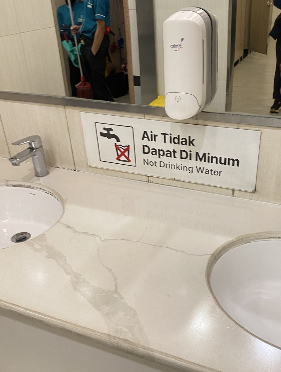 Goonawan Moh Amat tweet media