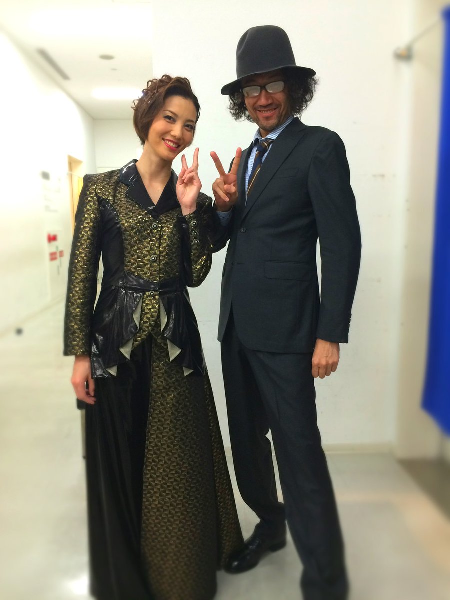TachikawaTomoya's tweet photo. 退団後初のコンサートがMCに出てきたので、アルバムを遡ったら見つかりました✨
シアターコクーンとブリーゼかな？
懐かしい。

そして明後日土曜日は、博多borderでエキサイターです😆
盛り��がりましょう！

#壮一帆 https://t.co/s5luJtCwy3