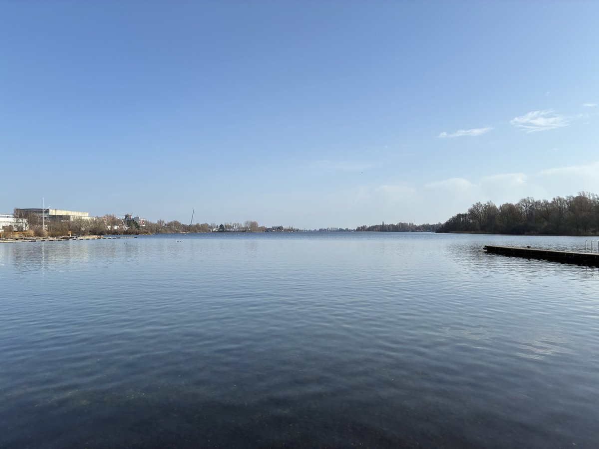kwkatiwe's tweet image. 8 km um einen See. Bei schönstem Sonnenschein. #unterwegs #Urlaub