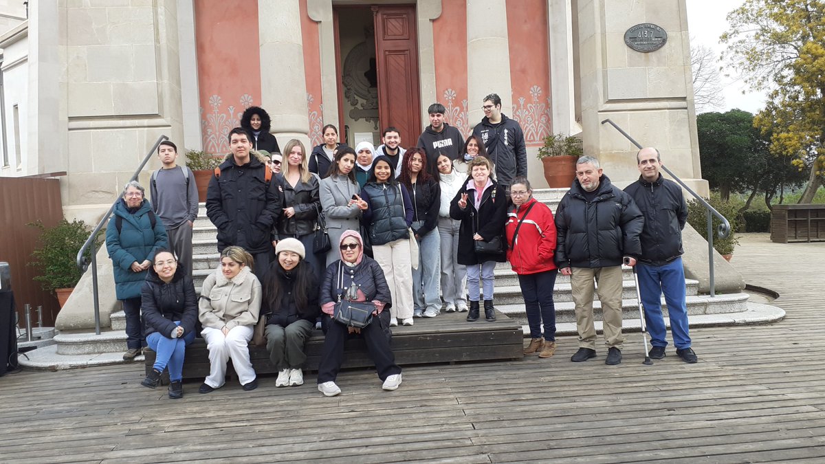 CfaCornella's tweet photo. L'alumnat dels grups de #matí de #GES ha visitat l'Observatori Fabra. 🔥 Allà, hem pogut aprendre molt sobre la història d'aquesta instal·lació i hem vist en acció el gran #telescopi😍 i hem gaudit d'unes vistes precioses de la ciutat de #Barcelona!! 🎉😊@educaciocat @se_bll5 https://t.co/KlprJHL6Pl