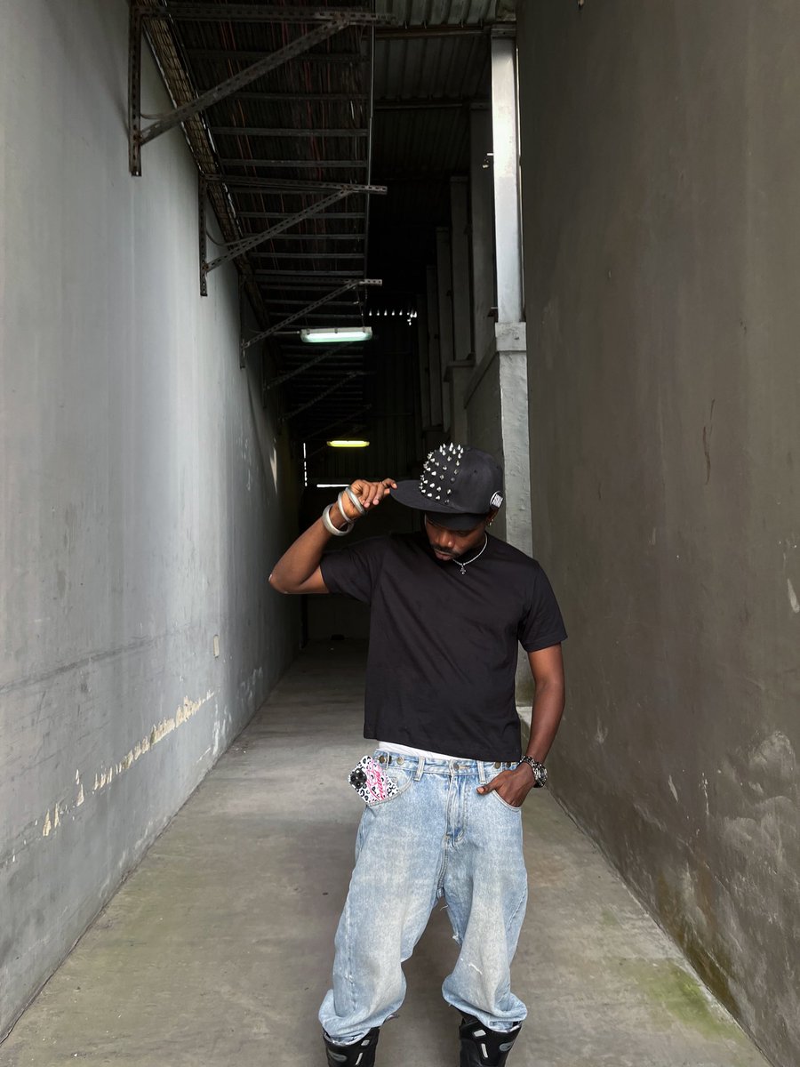 bigyazz ⛧ tweet media