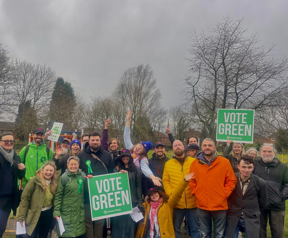 People power in full force to elect <a href="/GreenPartyHan/">Hannah</a> in Gorton and Denton today 💪

The data is clear: it's Green vs Reform. And we're out on the doors for the final push.

Choose hope. VOTE HANNAH💚