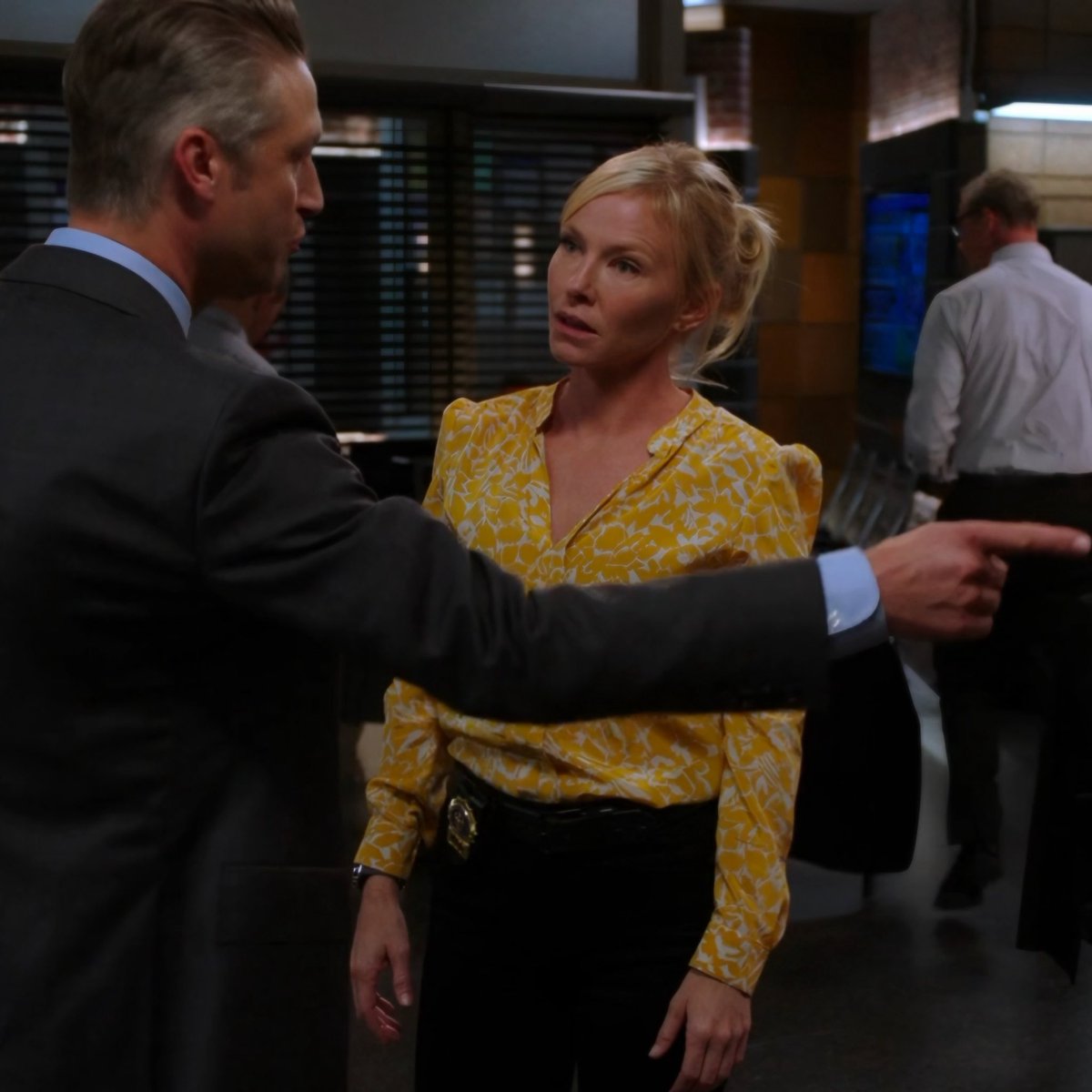 imalittlepawn0's tweet image. - I would be fine if you were right here beside me! You said you're my partner. You walked out on me.
- You said that you were happy for me.
- And you believed me? How stupid are you?

That was a love confession #rollisi