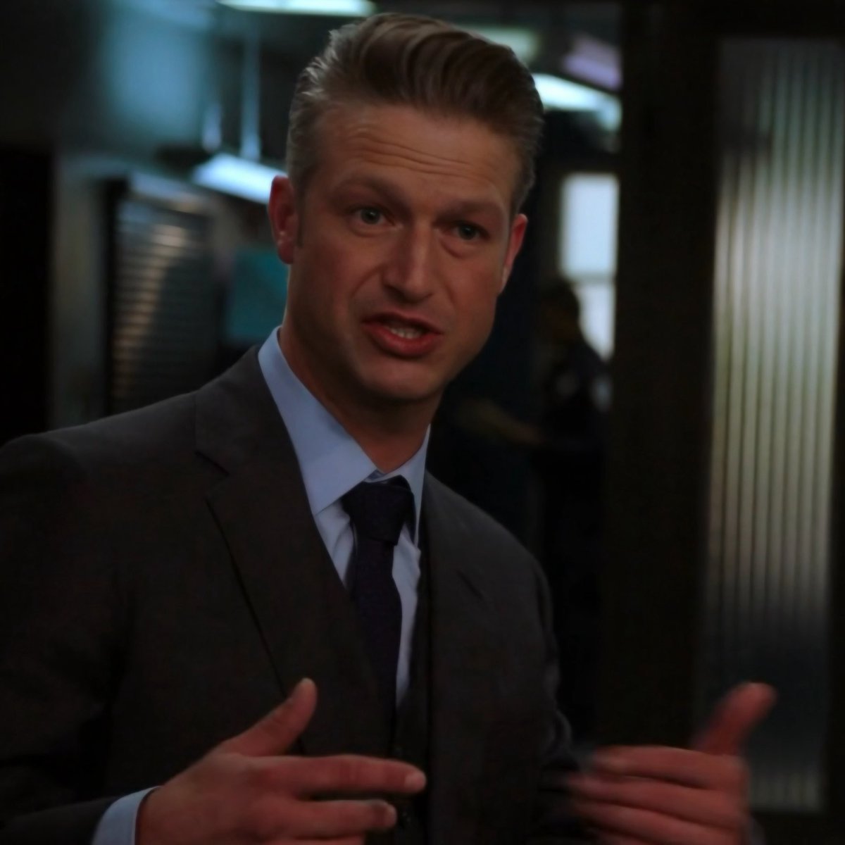 imalittlepawn0's tweet image. - I would be fine if you were right here beside me! You said you're my partner. You walked out on me.
- You said that you were happy for me.
- And you believed me? How stupid are you?

That was a love confession #rollisi