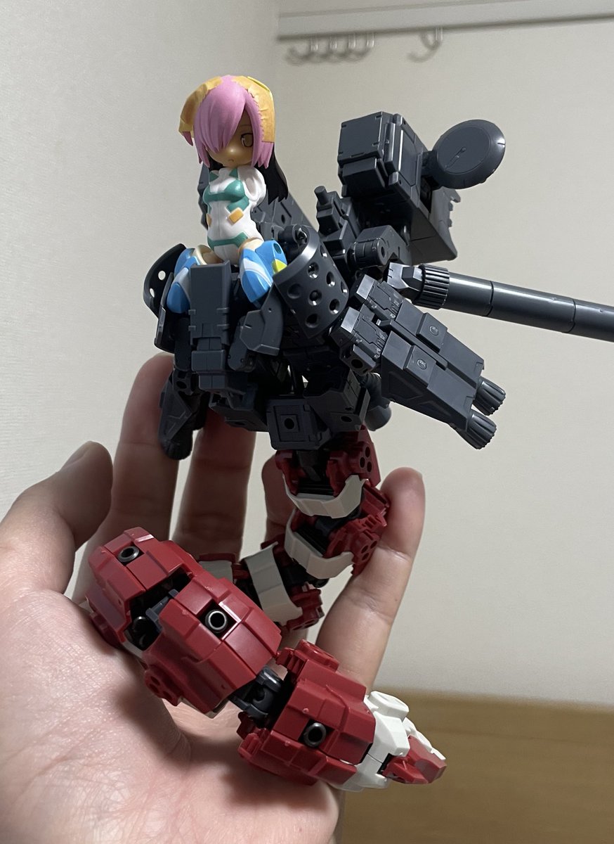 myojin1230's tweet photo. #私のヤバい初手と完成　
#デスクトップアーミー　

こんなに長くなる予定では無かったかもしれない https://t.co/bs2gcGcnKb