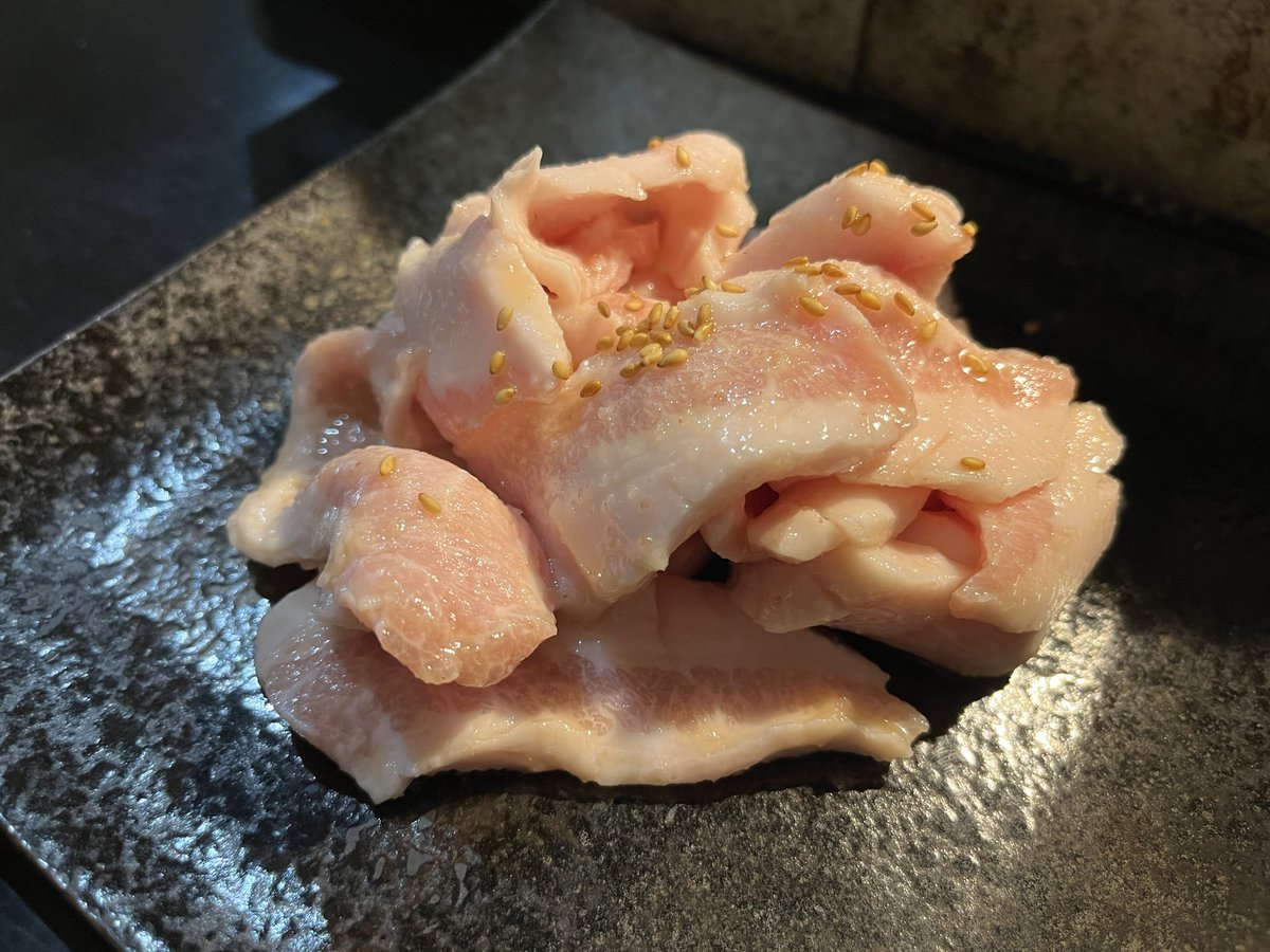 肉、1枚目の但馬太田牛 特上カルビがばっちこりに美味かった…。少し