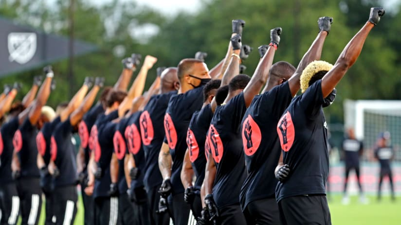 Donald Wine II tweet media