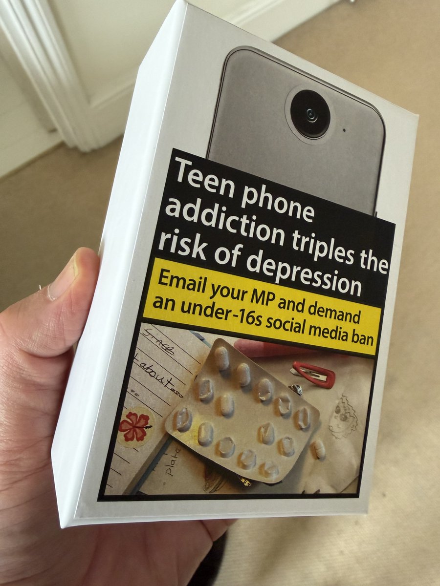 Hugh Grant tweet media