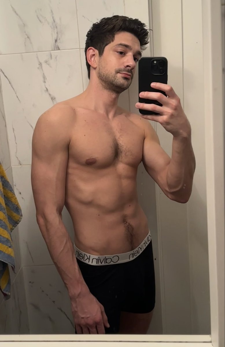 snarkbot tweet media