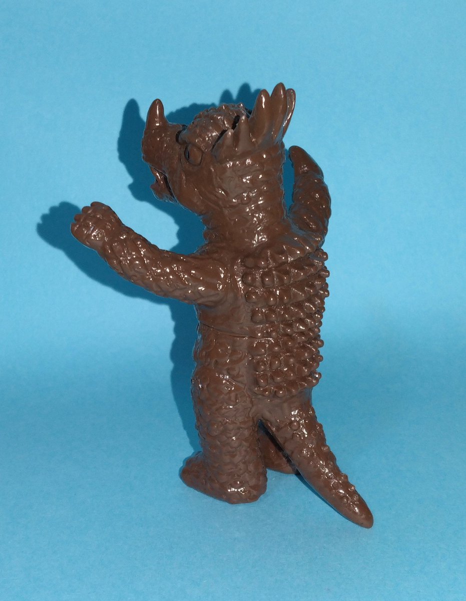 M1号復刻ブルマァク・アンギラスのミニサイズです。茶色成型に頭部