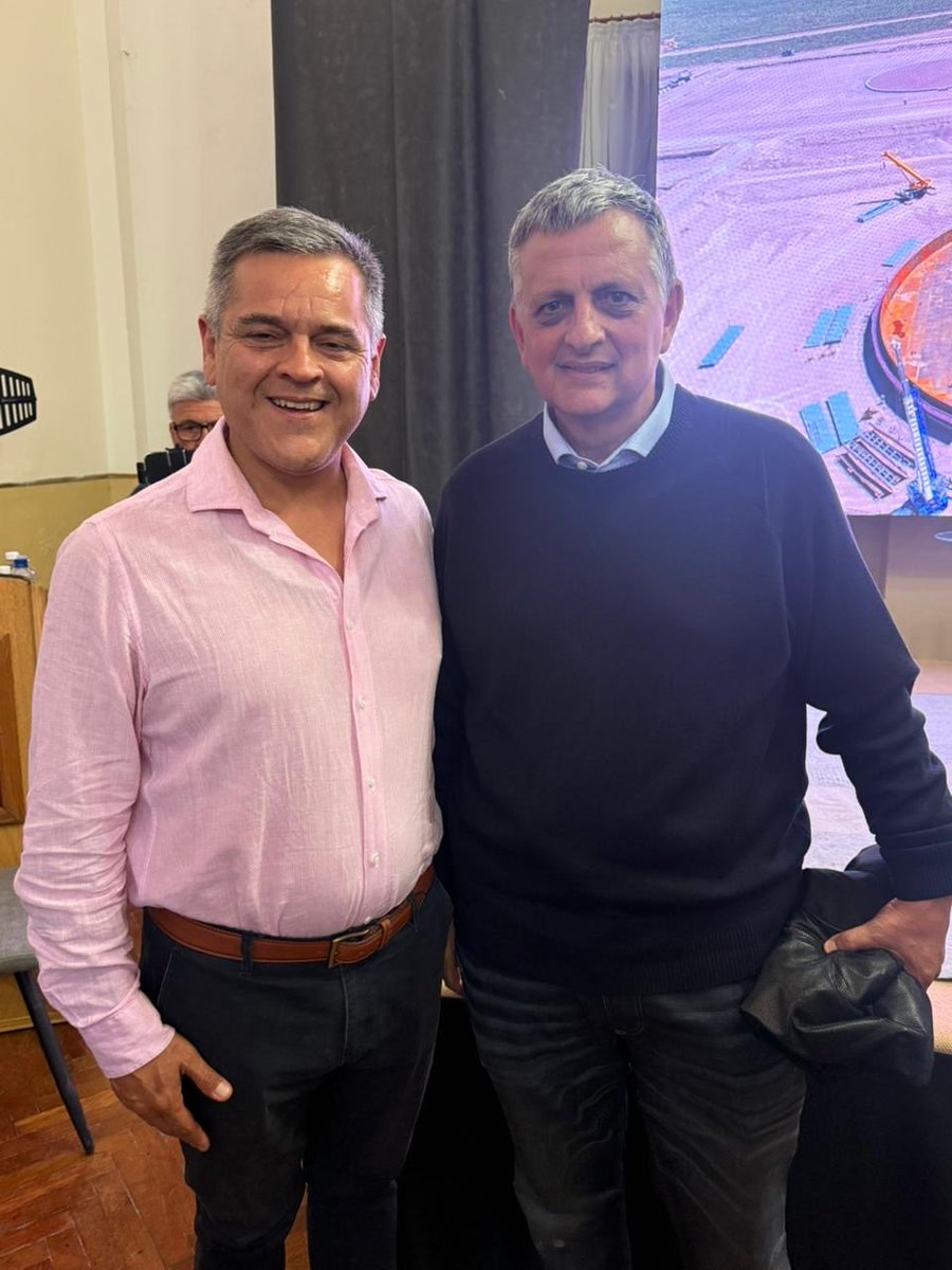 Ari_Ber's tweet photo. ⚡️🛢️👨‍🏭 VMOS: desarrollo y futuro para Río Negro
Hilo 🧵👇

Ayer, participamos de la presentación del proyecto VMOS en San Antonio, junto a la legisladora @lorematzen , legisladores provinciales y empresarios de la Zona Atlántica. https://t.co/uaw9PS10IT