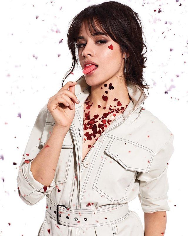 camilas4ever's tweet photo. She's so cute 🥰 and pretty 😍 https://t.co/cMdF01mMTA