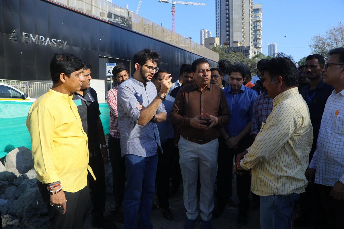 AUThackeray's tweet photo. Visited various road works sites to inspect the speed and quality of the on going work in my constituency of Worli, and to ensure that all the agencies are working in sync. 

It is essential that the BMC and the Metro 3 road works are completed in time before monsoons, so that, apart from traffic and pedestrian movement, water logging spots can be identified, worked on and avoided.
