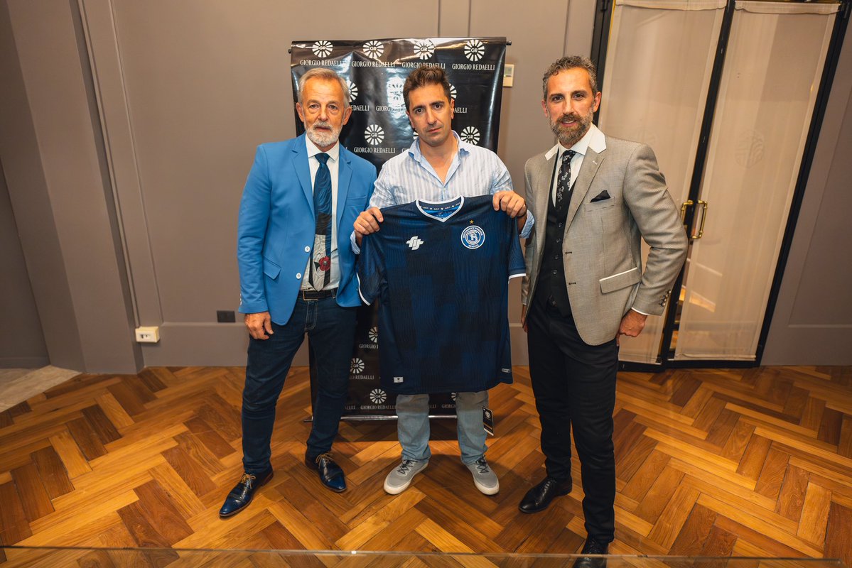 Nos aliamos con G. Redaelli, sastrería, para la confección de los trajes de nuestro plantel, en el marco de este nuevo desafío internacional.

Gracias por acompañarnos en este camino hacia la Copa Libertadores.