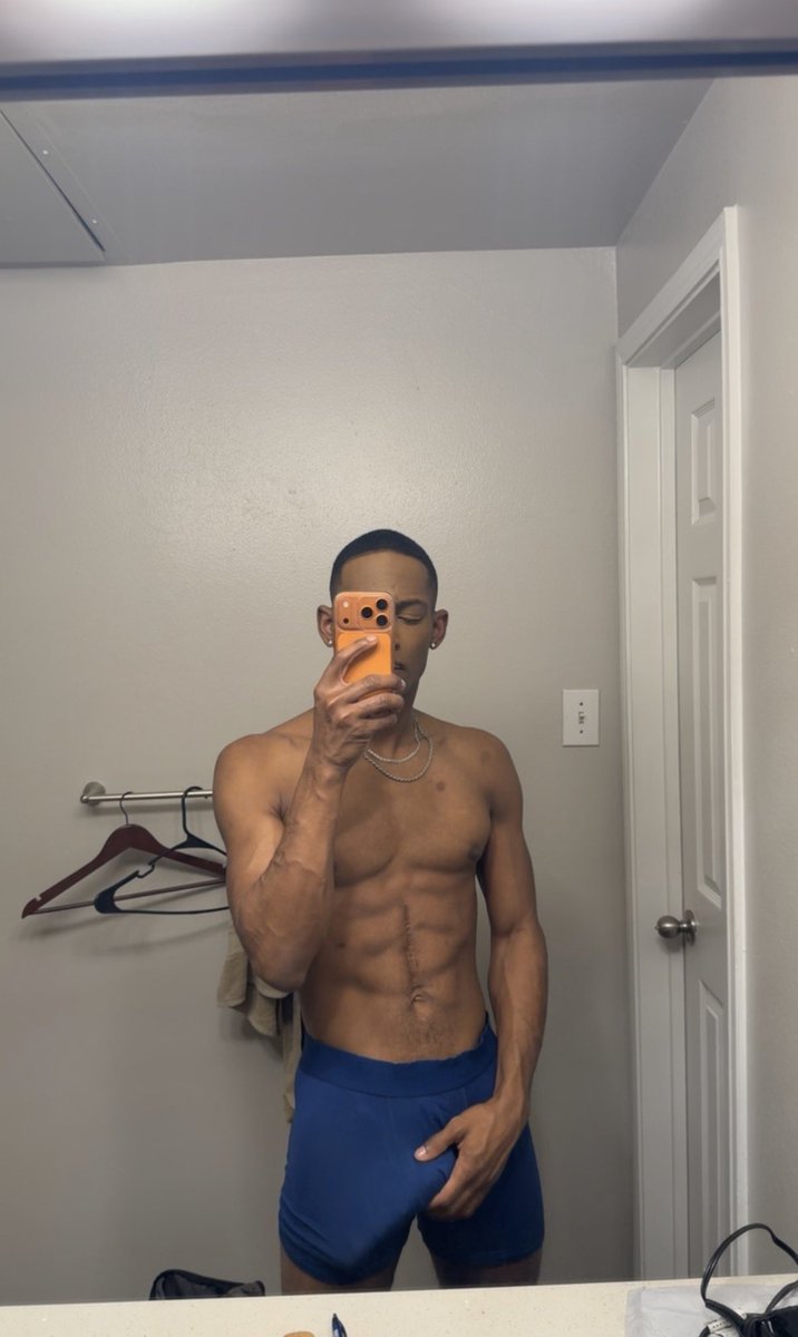 𝐀𝐯𝐞𝐫𝐢 tweet media