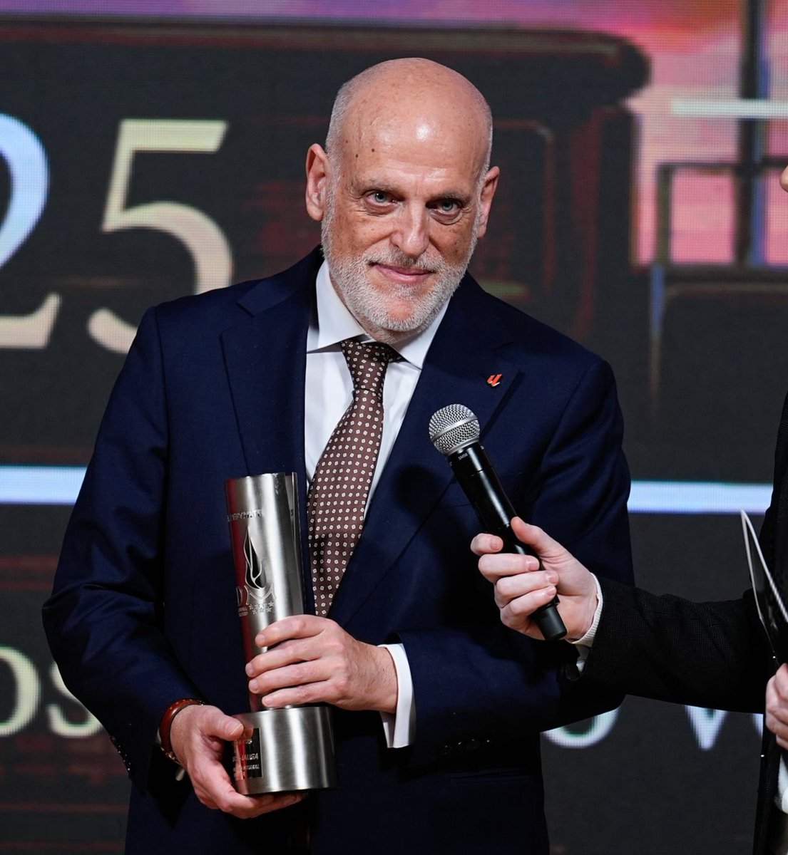 FCB World tweet media