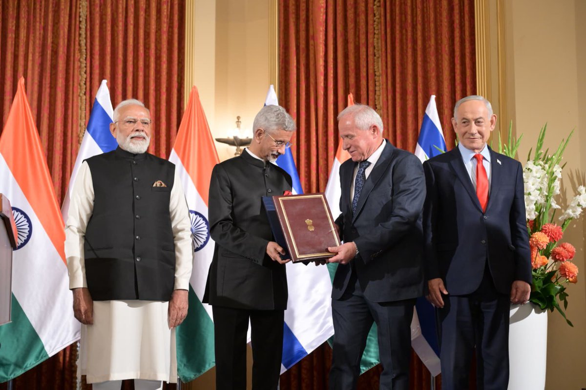 Avi Dichter אבי דיכטר tweet media