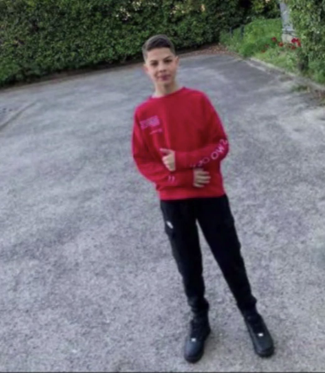 fandz7w's tweet photo. @zveyfn @Darkos_ftn saha la coupe a Reus frro https://t.co/pvlFzcTZ2V