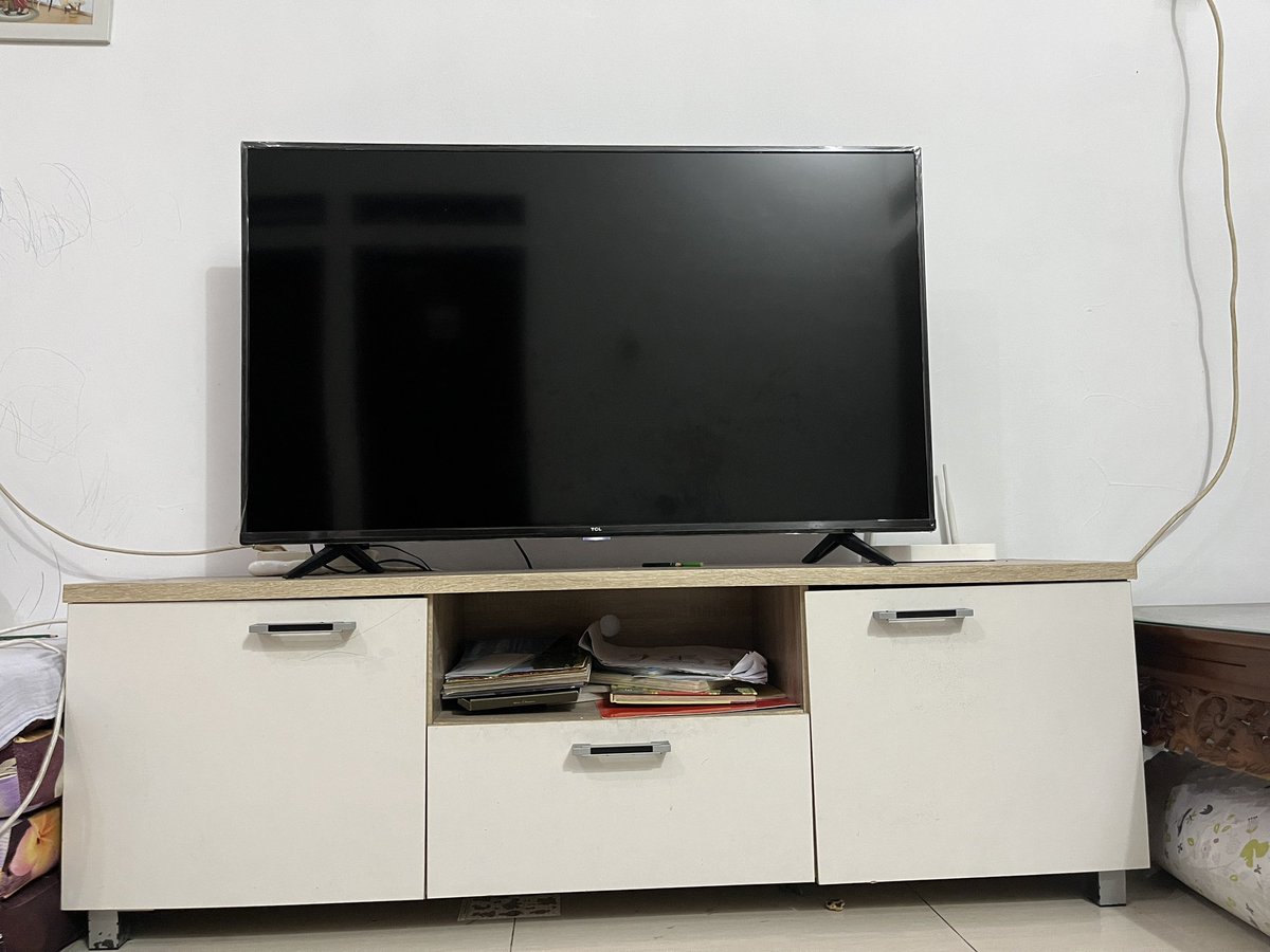 ristalk_'s tweet photo. Orang tua pulkam, jadi aku mau ngekos. Terus bingung sama perabotan yang ada di kontrakan. Jual murah aja guys, biar kontrakannya kosong 

Kasur queen (2), lemari, meja jepara, meja makan, meja belajar + kursi, kulkas, tv. Masih banyak lagi

Dom soreang, kab. bandung https://t.co/QYmNzEy3D5