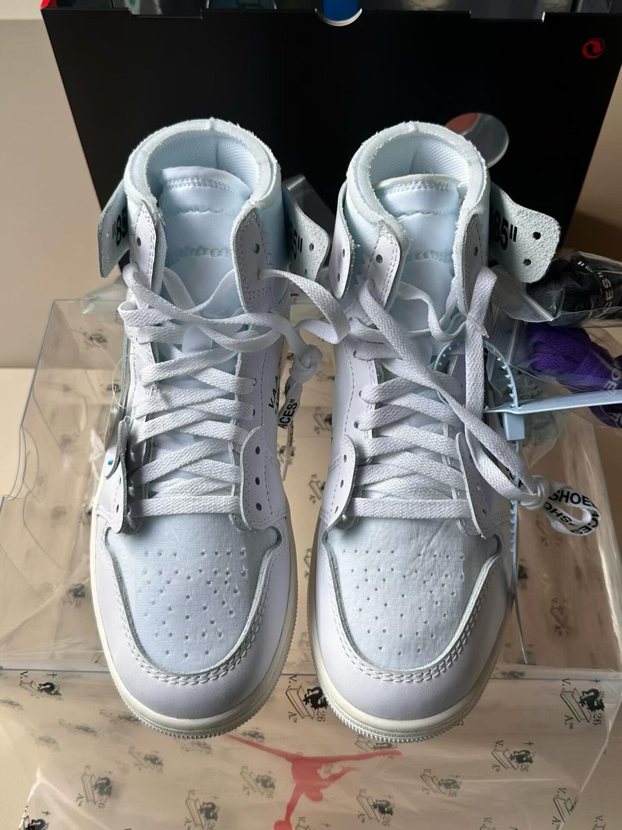 fullress's tweet photo. 【2026年 3/28 発売予定】
OFF-WHITE × NIKE AIR JORDAN 1 RETRO HIGH OG “Alaska” (オフホワイト ナイキ エア ジョーダン 1 レトロ ハイ “アラスカ”) [AA3834-100]

https://t.co/ZkSlNXNOGy
factoryinsiders https://t.co/vZ5XCiEGLU