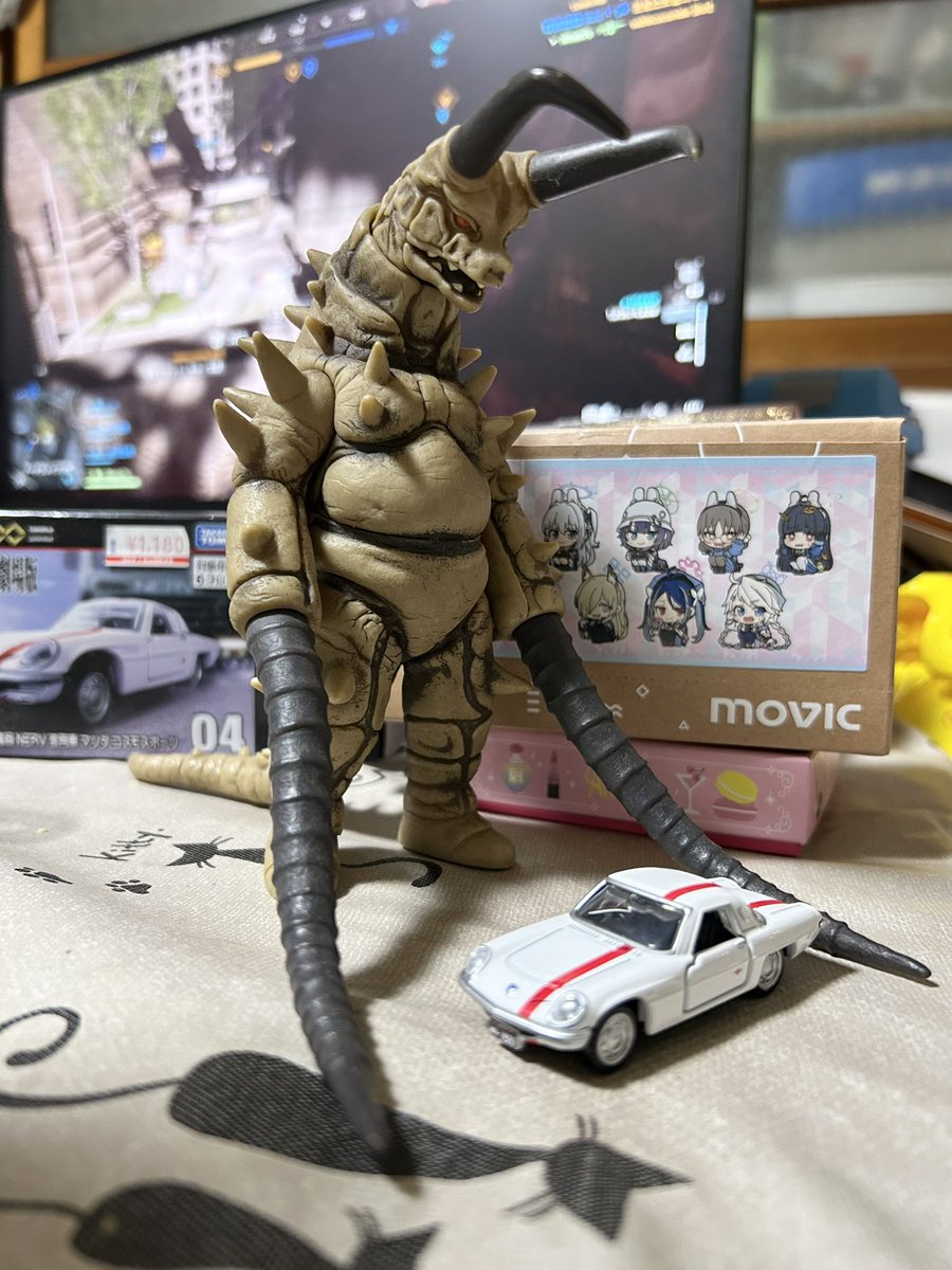 振動触腕エクスカベーター(腕のムチ)が太めのアレンジがパワフルな