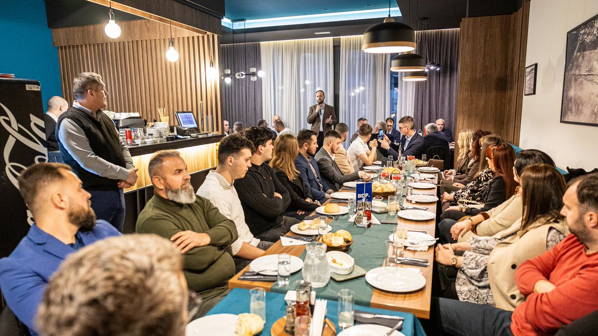 SeadSahman's tweet photo. Bošnjački demokratski pokret (BDP⭐️) u saradnji i uz podršku članova Upravnog odbora Udruženja Euro Gusinje iz Njujorka, organizovao je iftarsko druženje posvećeno jačanju veza Crne Gore sa dijasporom, kao i afirmaciji obrazovanja i nauke. https://t.co/vKYdLF0eme