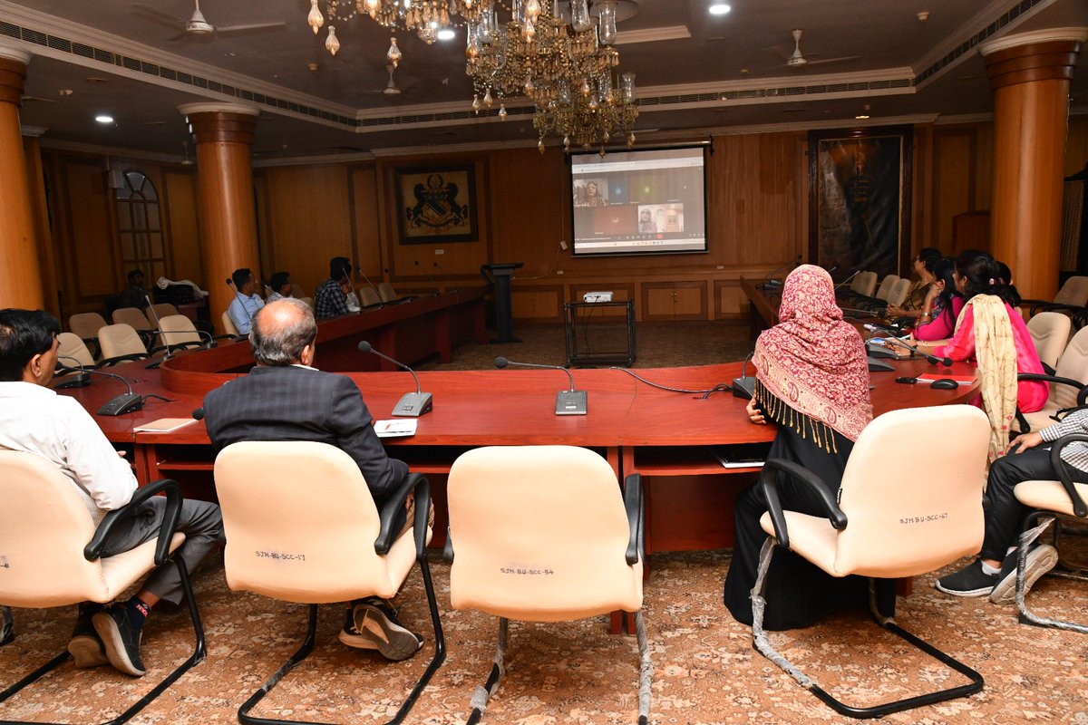 sjmhyd's tweet image. An eye opening lecture on the origins of 'Plastic Surgery' in India was held today (online) delivered by Prof Susmita Basu Majumdar, Department of Ancient History and Culture from the  University of Calcuuta to avid listeners.......some glimpses!

#SalarJungMuseum #plasticsurgery