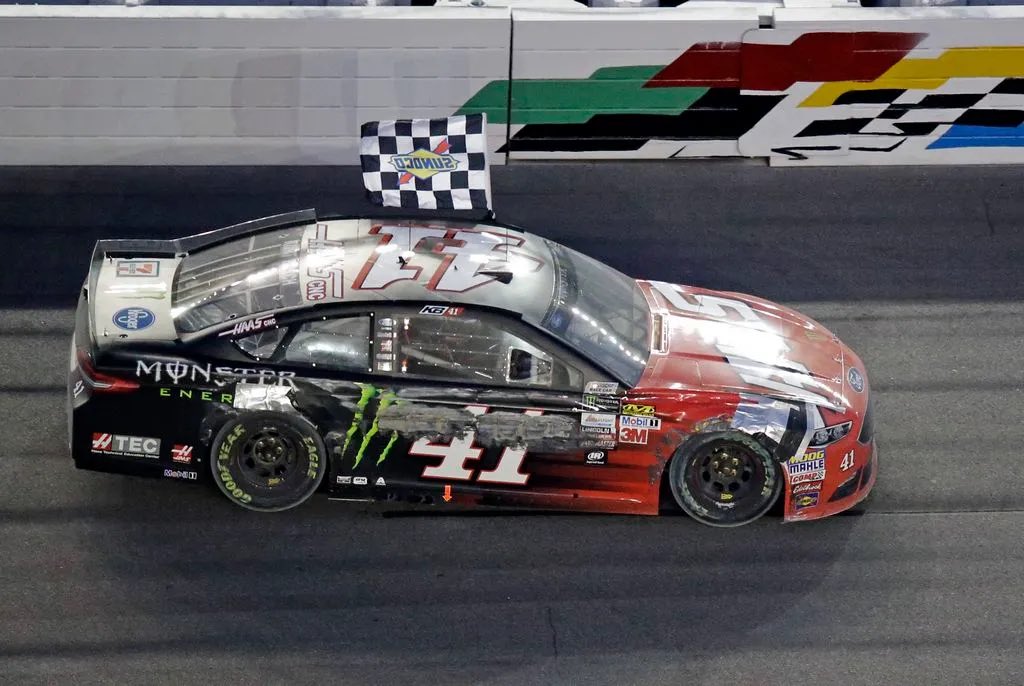 row_racing's tweet photo. Kurt Busch - (2/26/17)
#500Winner 🏁  #GreatAmericanRace https://t.co/ABMTMyHKlq