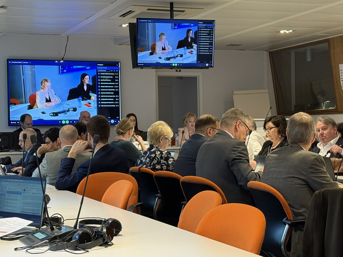 PolskaIzbaMleka's tweet image. Dzisiejszy poranek w #Brussel i ważne rozmowy w @COPACOGECA, w tym wymiana poglądów z @ElsiKatainen sprawozdawczynią ds rozporządzenia ws planu partnerstwa krajowego i regionalnego.