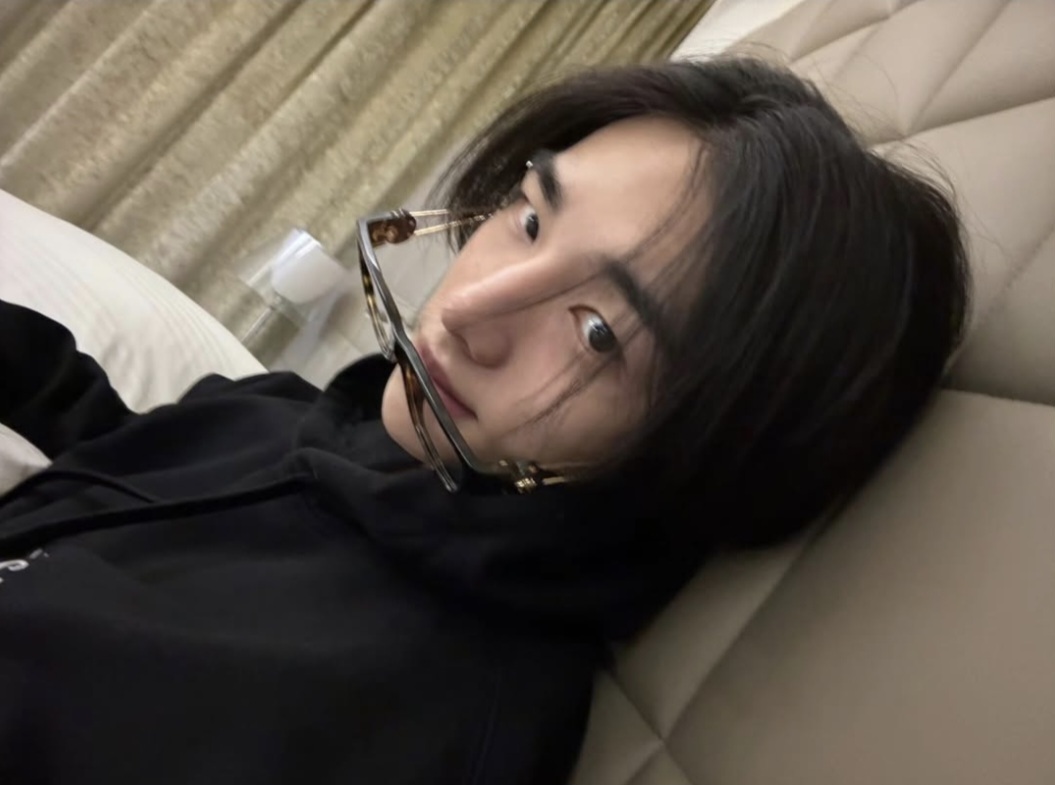 selfolssi ♤ tweet media