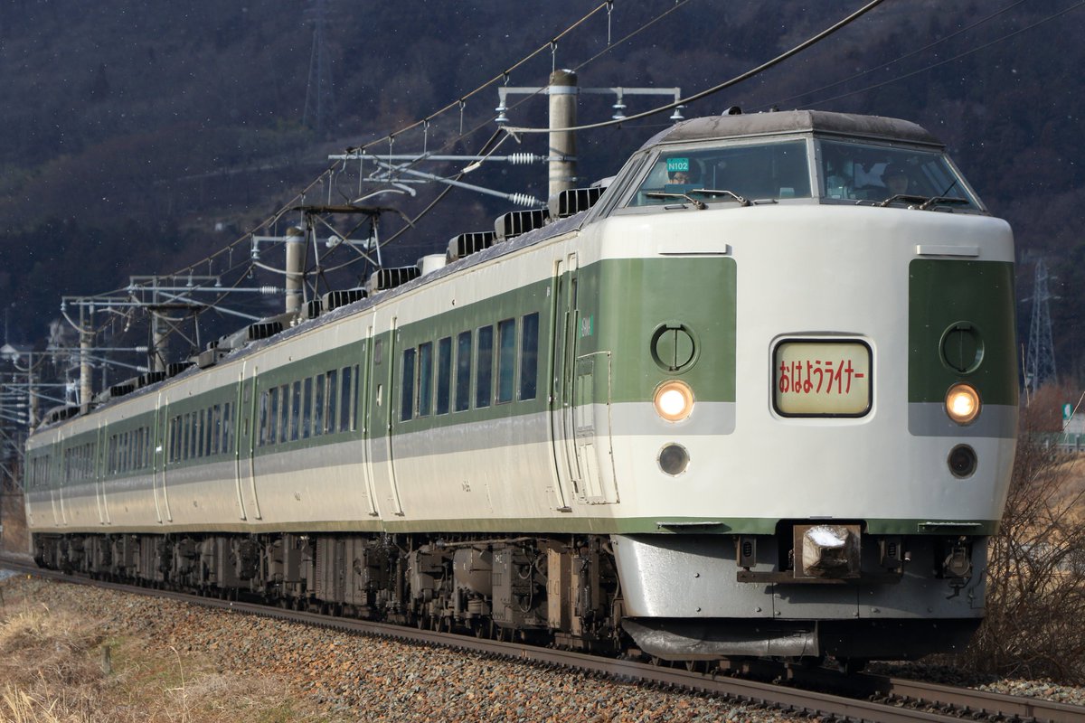 senson_510's tweet photo. N102解体されたらしいので、写真を見返していたら結構撮っていたなあと。
幕故障して「ムーンライト信州」で来てた臨時あずさもありました。 https://t.co/W7v2Kcf1Vn