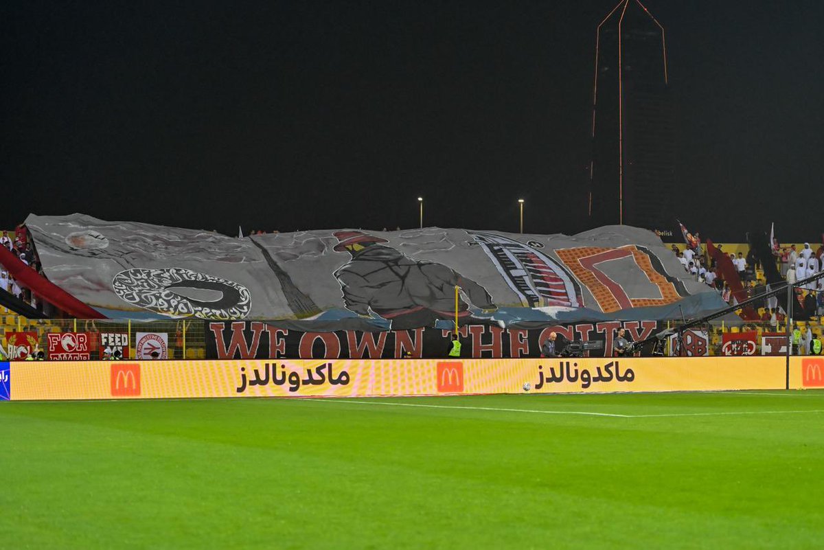 Ultras_RedBoys's tweet photo. تيفو “ we own the city " 

على مر السنين وفي قِدم التاريخ وسجلاته يبقى المسيطر على هذه المدينة هو اللون الأحمر .. الأكثر تتويجاً بإجمالي الألقاب والأكثر تتويجاً بها بالتفصيل 

يمثل طموحها وشغفها الدائم بالتواجد فالقمة والرقم واحد دائماً .. هو الكيان الذي يعكس واقع المدينة من التميز والقوة.

دبي حمراء هذا من عبق التاريخ .. نحن دبـي و دبـي لنا ❤️