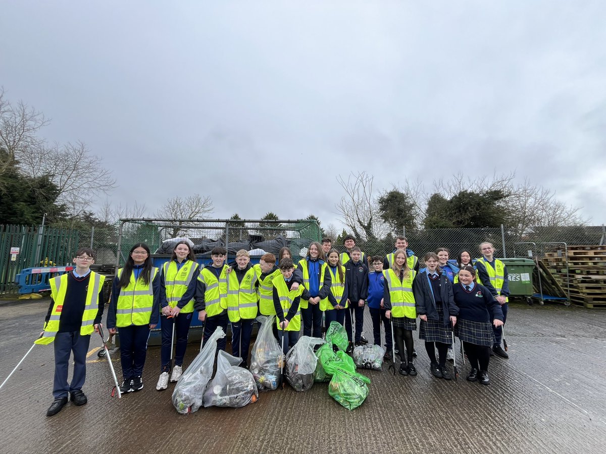 Our wonderful <a href="/Pres_Carlow/">Presentation College</a> students who cleaned up the school grounds and surrounding areas this week! <a href="/GreenSchoolsIre/">Green-Schools</a> <a href="/CeistTrust/">CEIST</a>