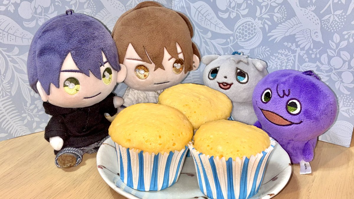 にじぬいが見られるタグ #にじぬい カップケーキ焼いたぞー！出来立て