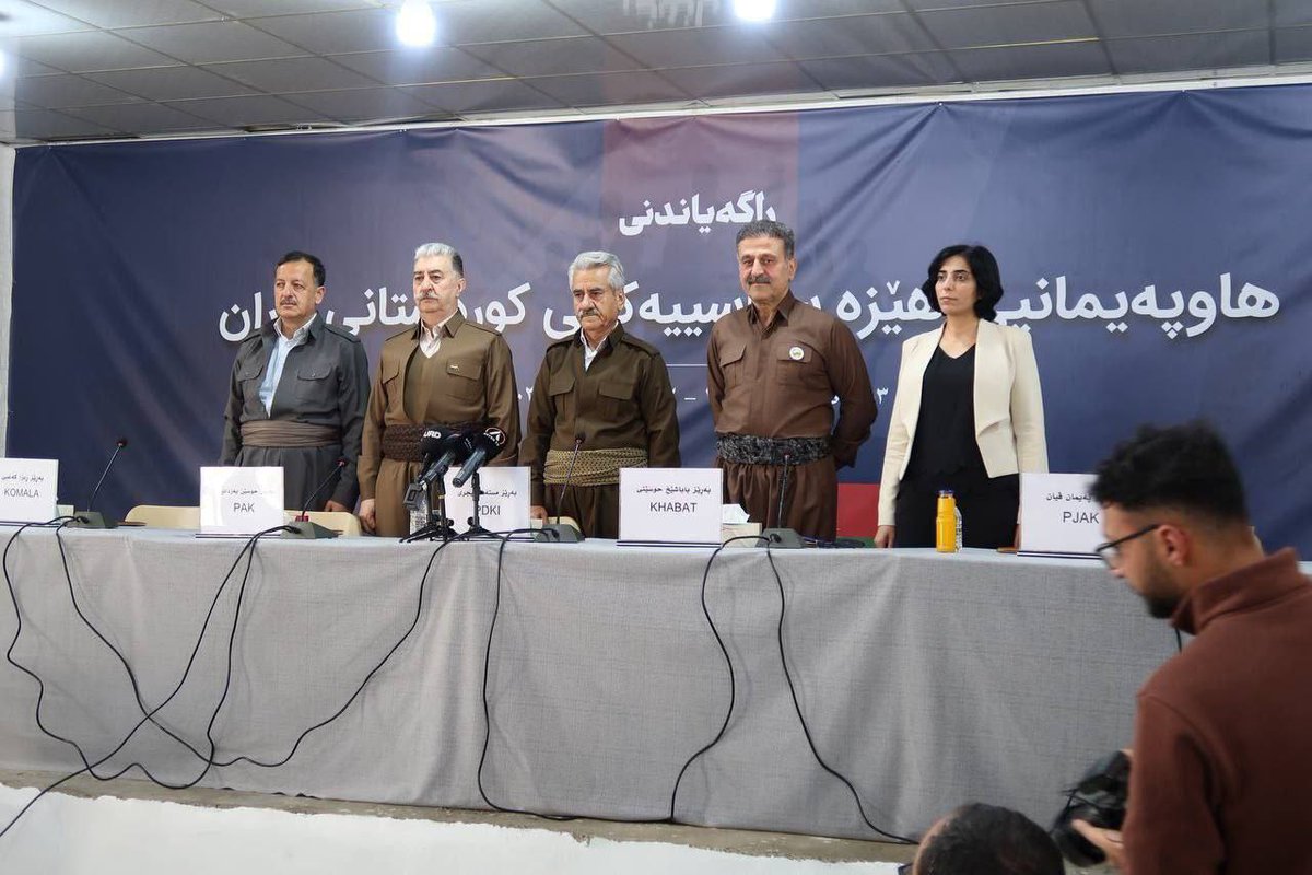 Persian Banksy🤨🧐 tweet media